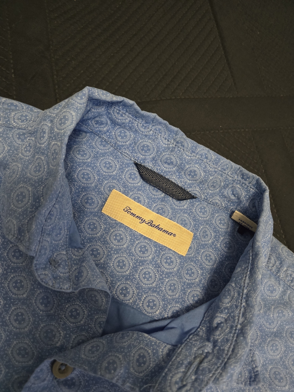 Tommy Bahama Men's Light Blue Printed Button-Up Shirt Size Med